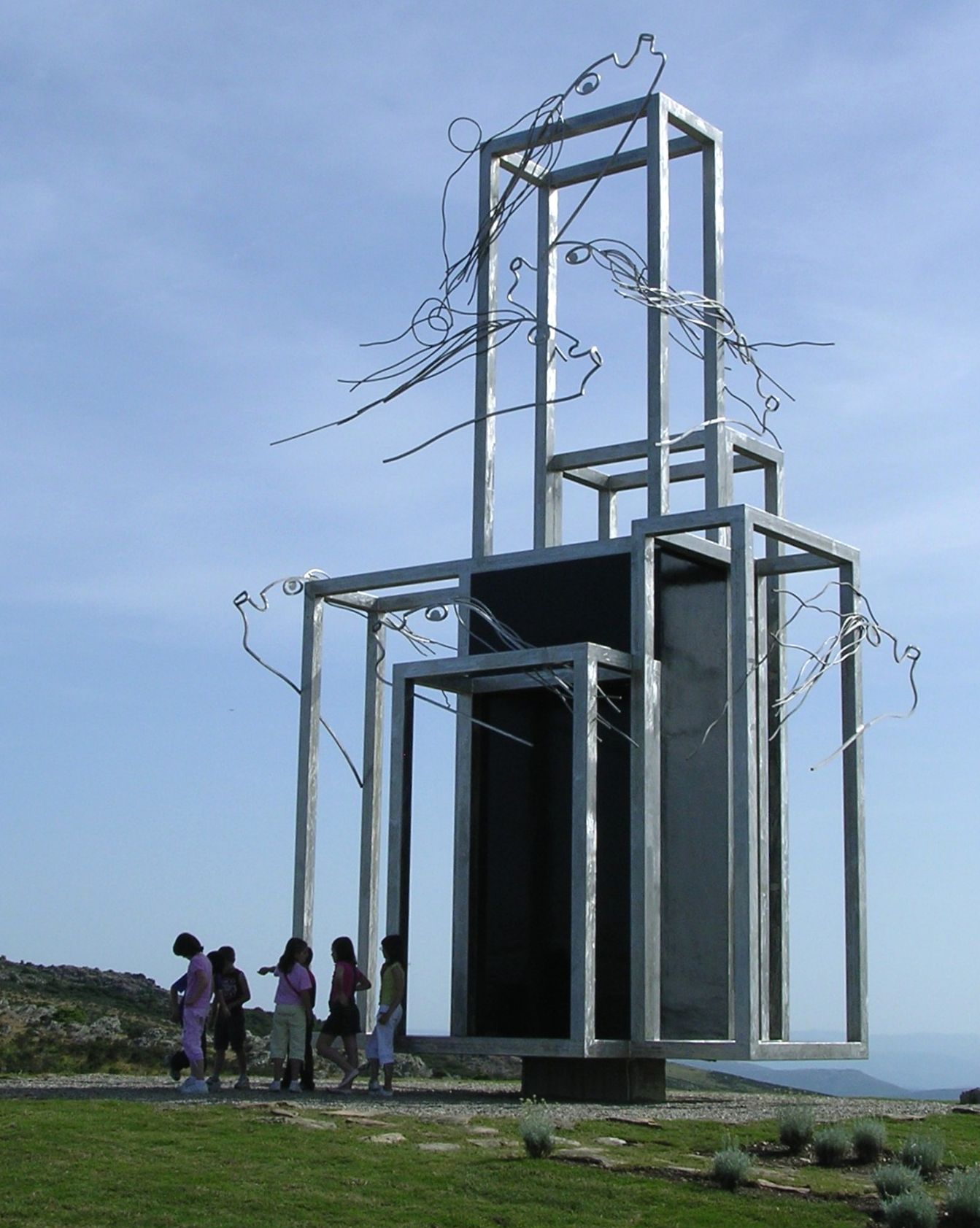 la-cattura-dell-ala-del-vento-maria-lai-2009-parco-eolico-di-ulassai-acciaio-e-cemento-armato