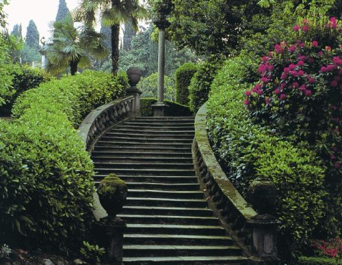verbania-villa-san-remigio-garden-stairs